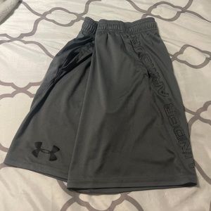 Under Armour Shorts Size Med 8-10